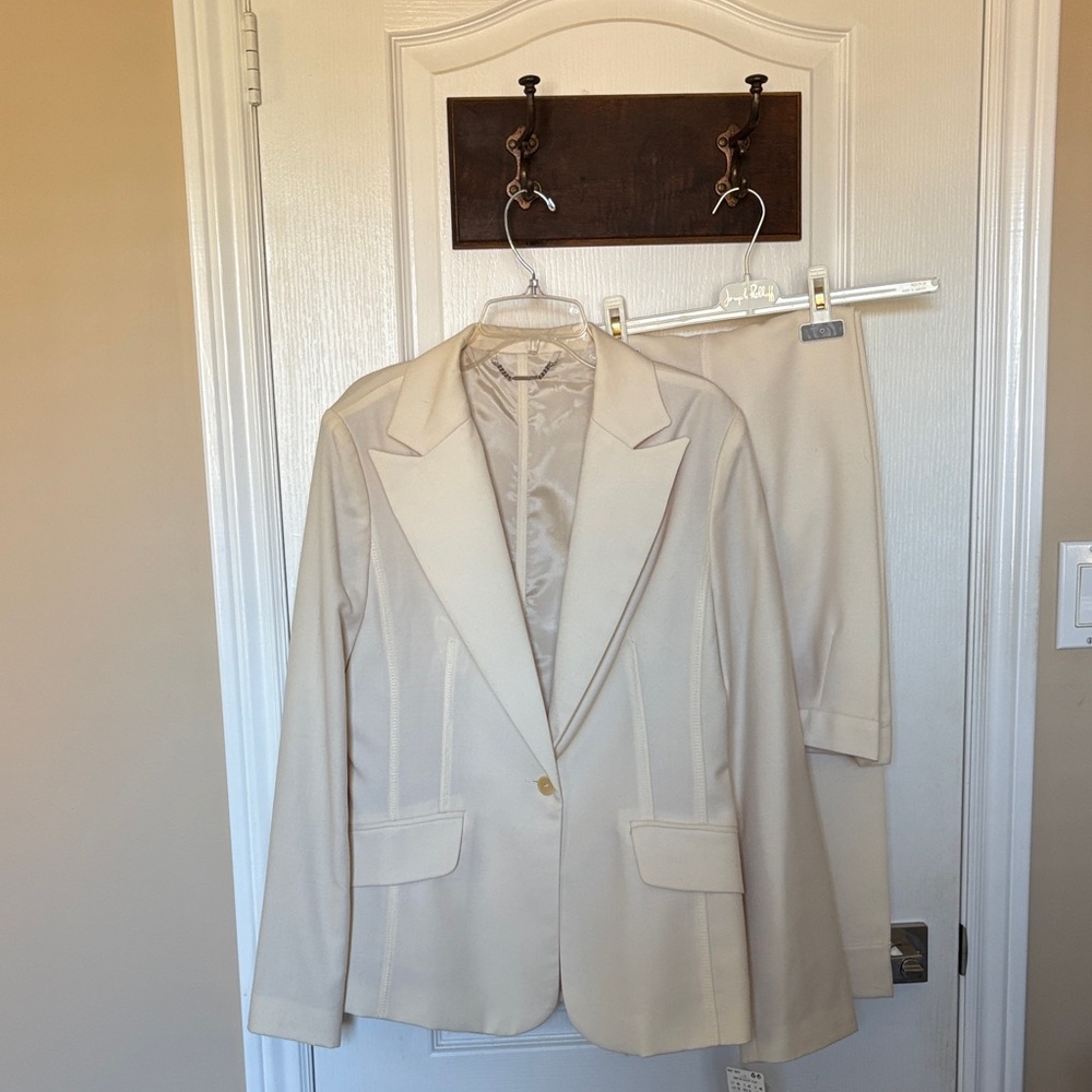 Mango Suit Classic Beige Blazer and Trousers Set